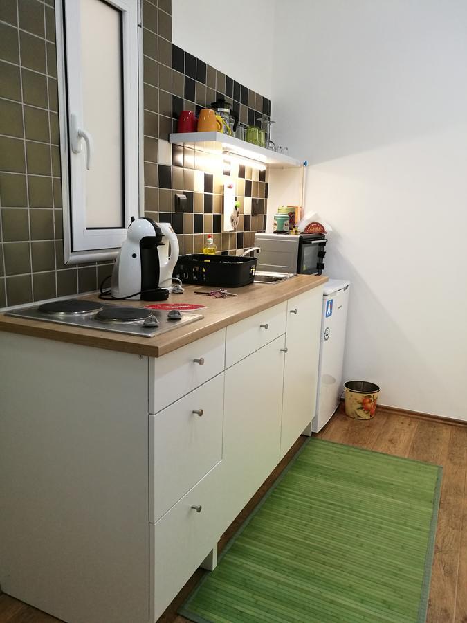 Square Apartment